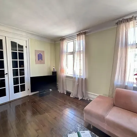 Unbeatable Cph Location - Local With Sunny Terrace